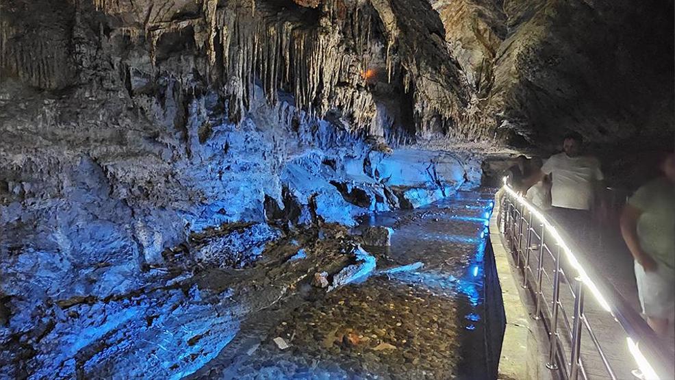 350 milyon yıllık doğal güzelliğe akın Gökgöl mağarası büyüledi