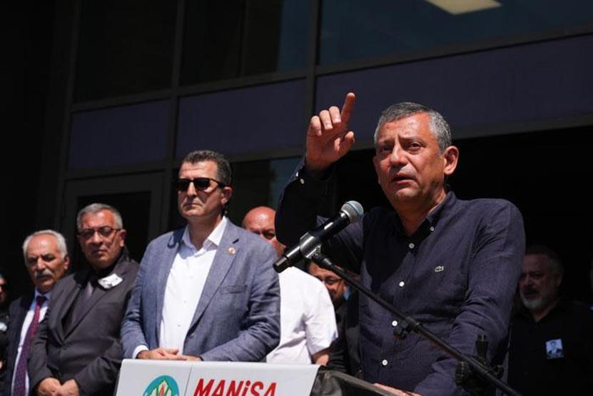 Ferdi Zeyreke veda: On binlerce kişi uğurladı Son röportajında ne demişti İşte detaylar...