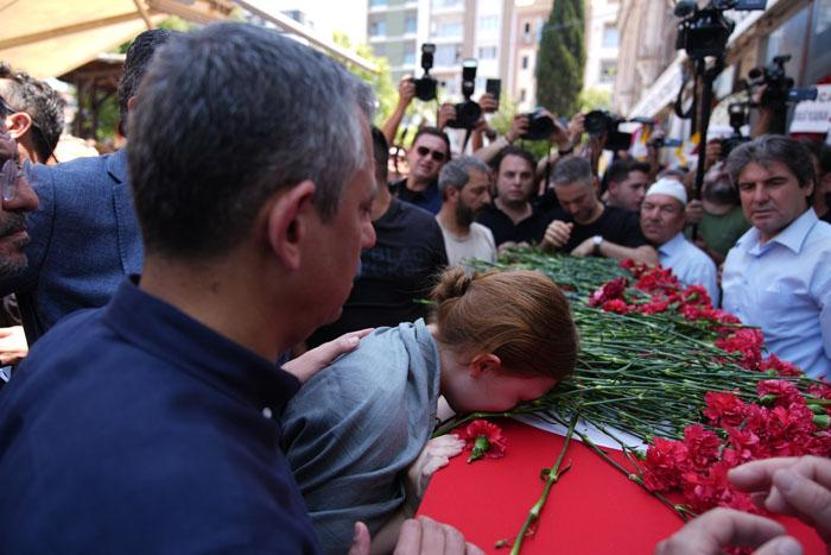 Ferdi Zeyreke veda: On binlerce kişi uğurladı Son röportajında ne demişti İşte detaylar...
