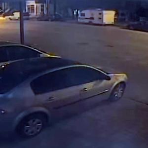 Park Halindeki Araçlara Çarptı: 2 Yaralı