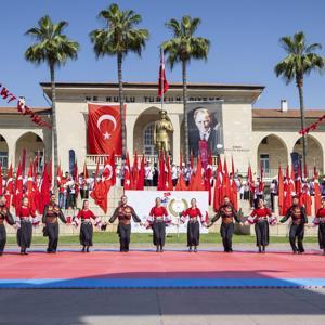 Mersinde 19 Mayıs coşkusu